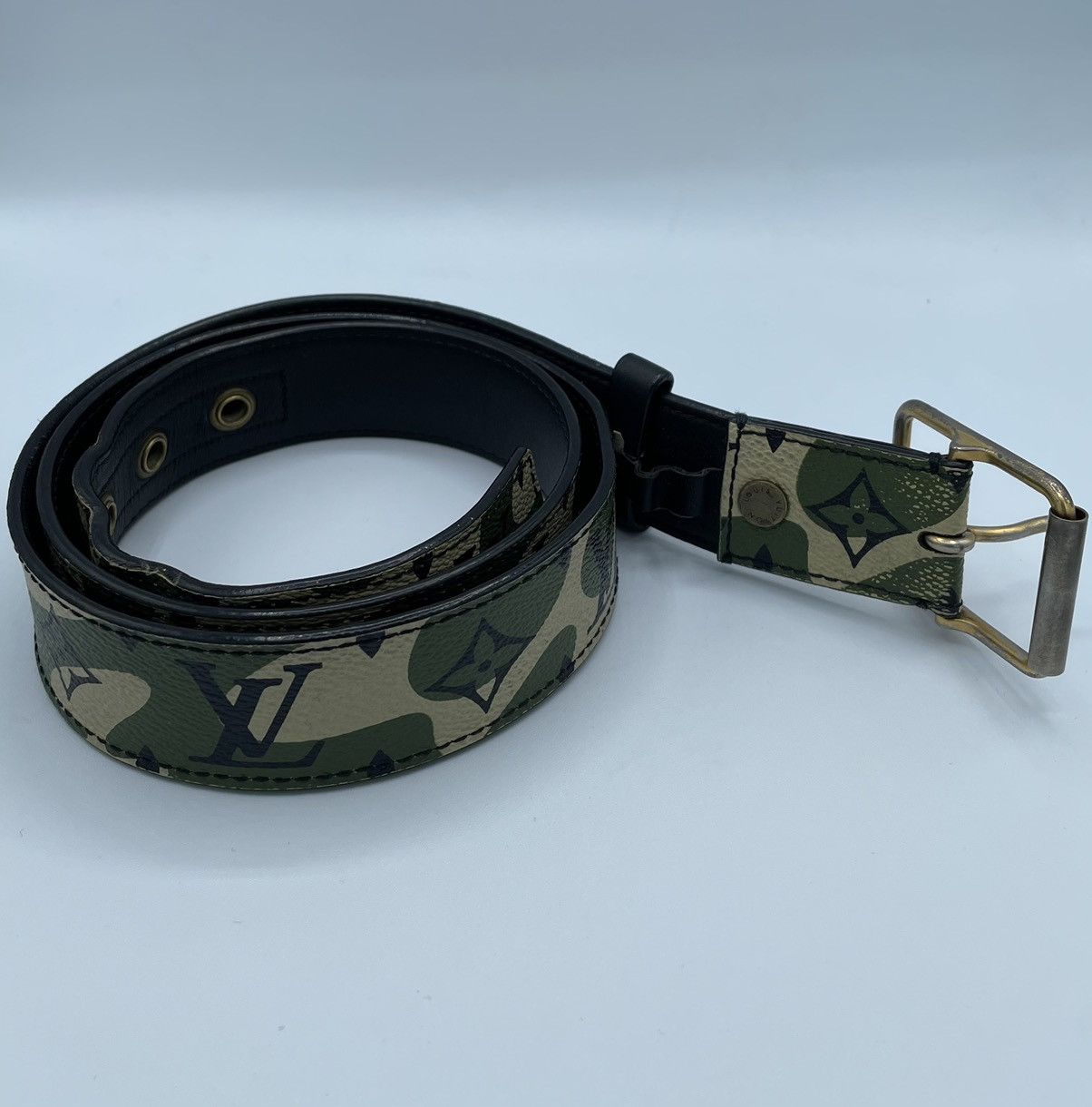 Louis Vuitton Louis Vuitton Takashi Murakami Camouflage Monogram Sz 95 Size 36 - 3 Thumbnail