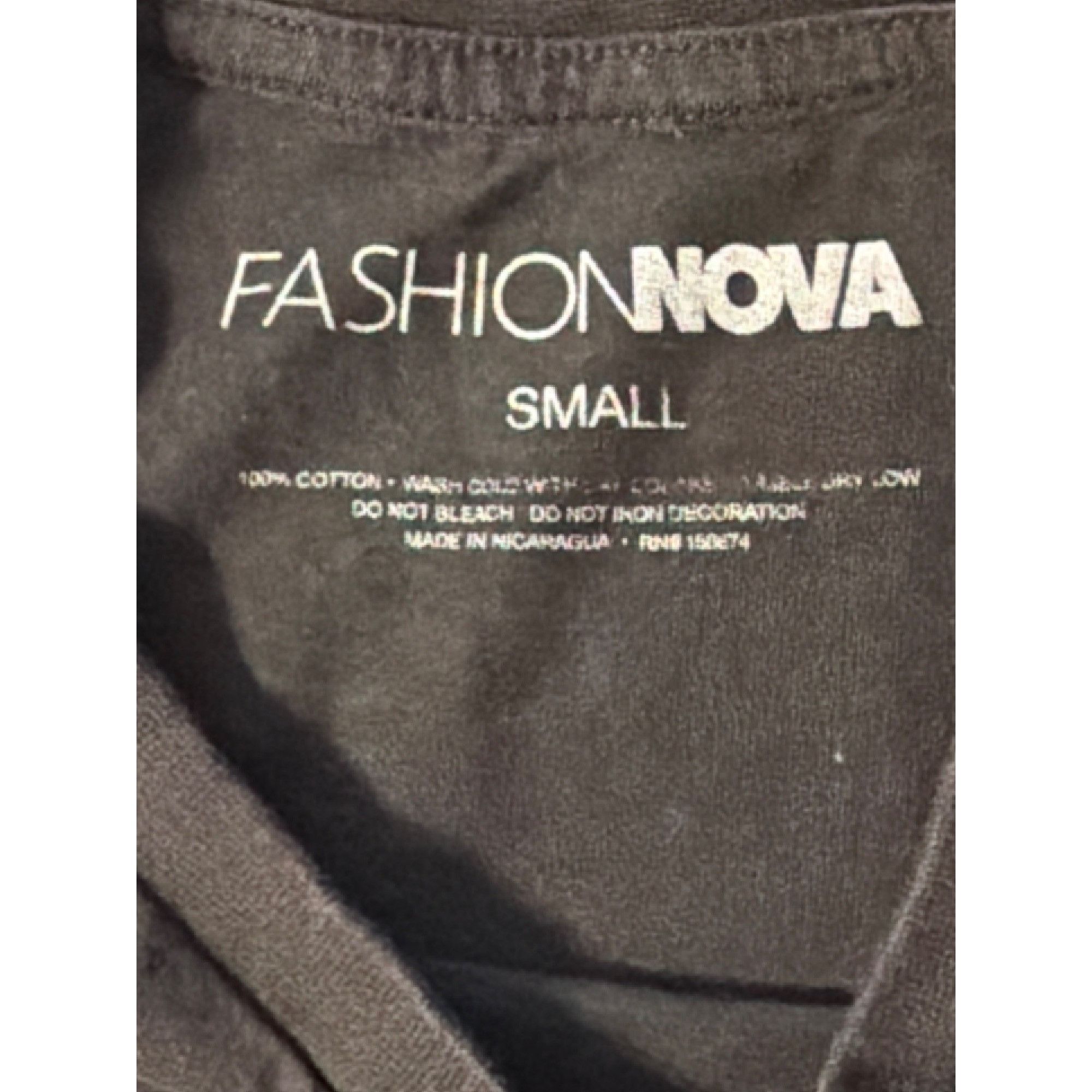 Fashion Nova Fashion Nova Beauty Black Graphic T Shirt Minimalist Face Gr Size US S / EU 44-46 / 1 - 4 Thumbnail