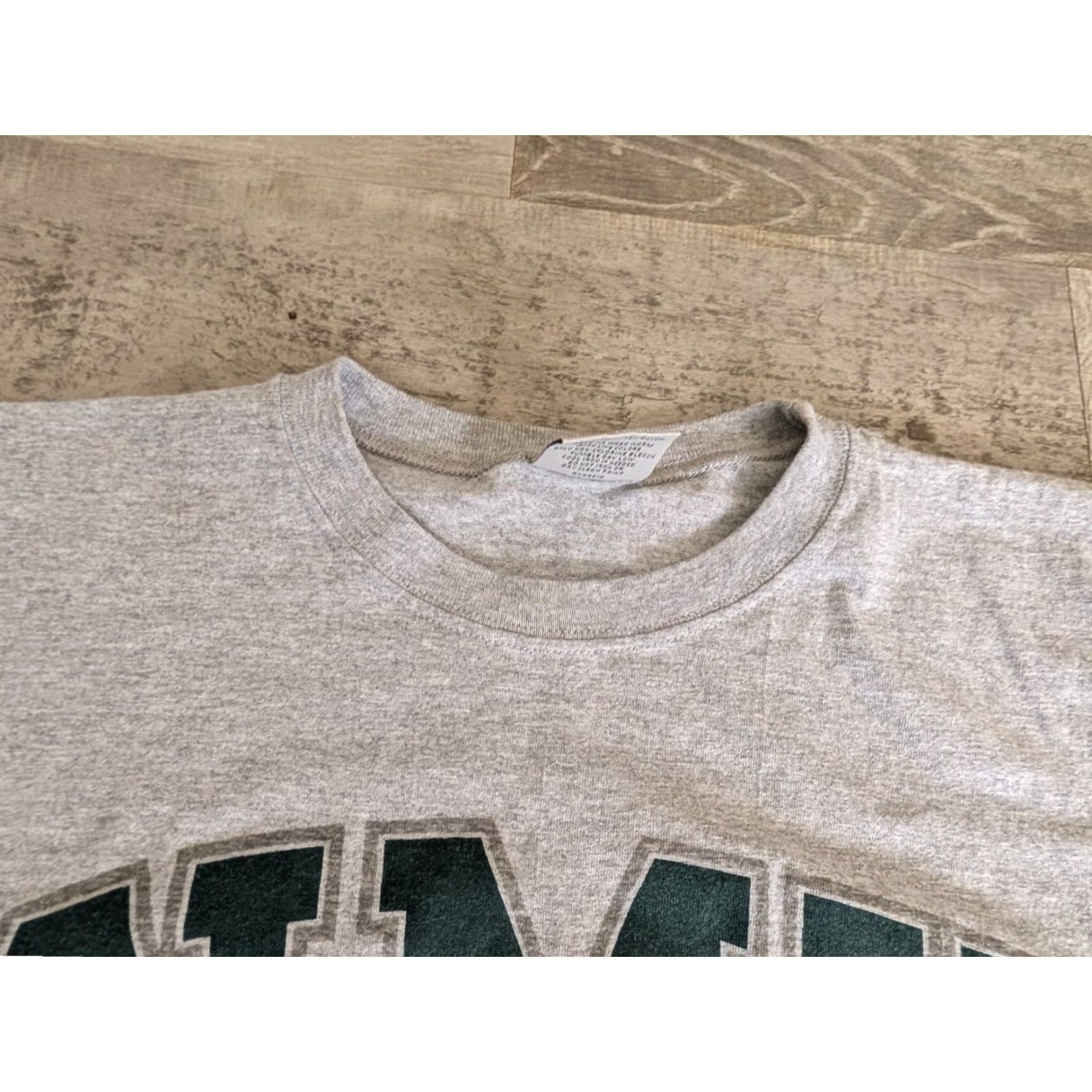 Vintage VINTAGE NMU Alumni Gray T-Shirt Crest NMU Wildcats Gear for Sports Big Cotton Unisex Adults Small Mens Girls Womens Size US S / EU 44-46 / 1 - 4 Thumbnail