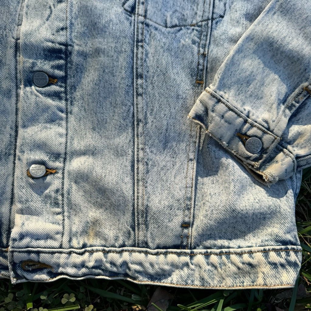 Harley Davidson Vintage Harley Davidson Light Wash Denim Jacket Large Emboss Size US XL / EU 56 / 4 - 7 Thumbnail
