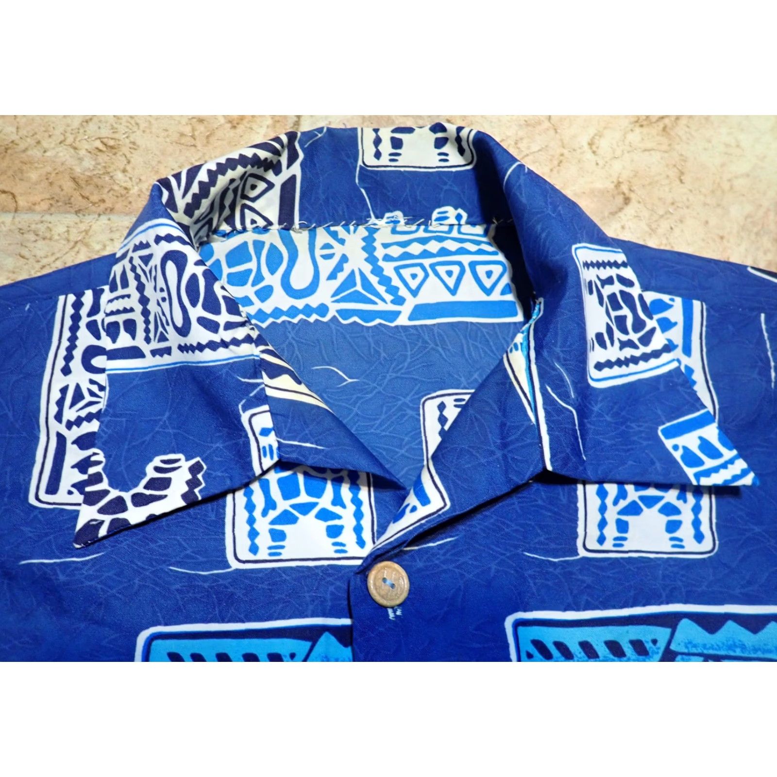 Vintage Vintage Brand: Vintage Mens Hawaiian Shirt Distressed 60s 70s Tiki Tribal Print Dagger Collar Short Sleeve Button-Up Classic Casual Size US M / EU 48-50 / 2 - 4 Thumbnail