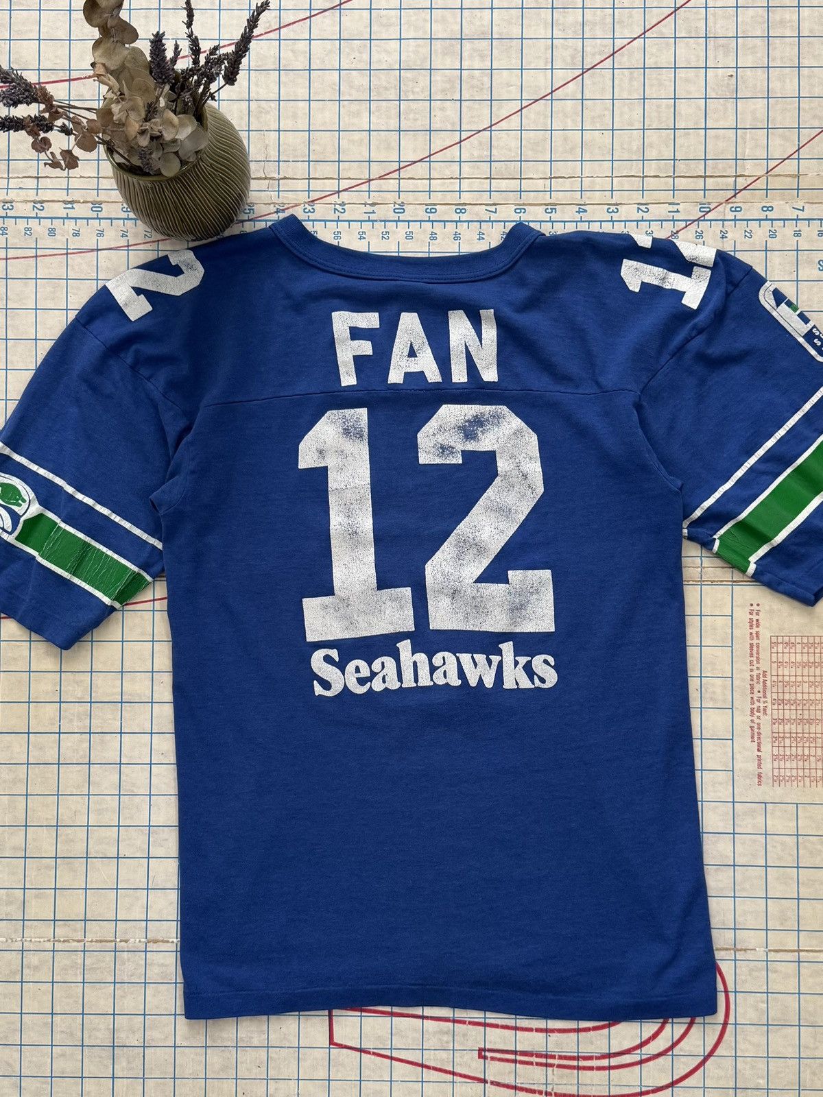 NFL × Vintage Vintage Seattle Seahawks Fan #12 V Neck Tee Fits Small Blue Size US S / EU 44-46 / 1 - 13 Thumbnail