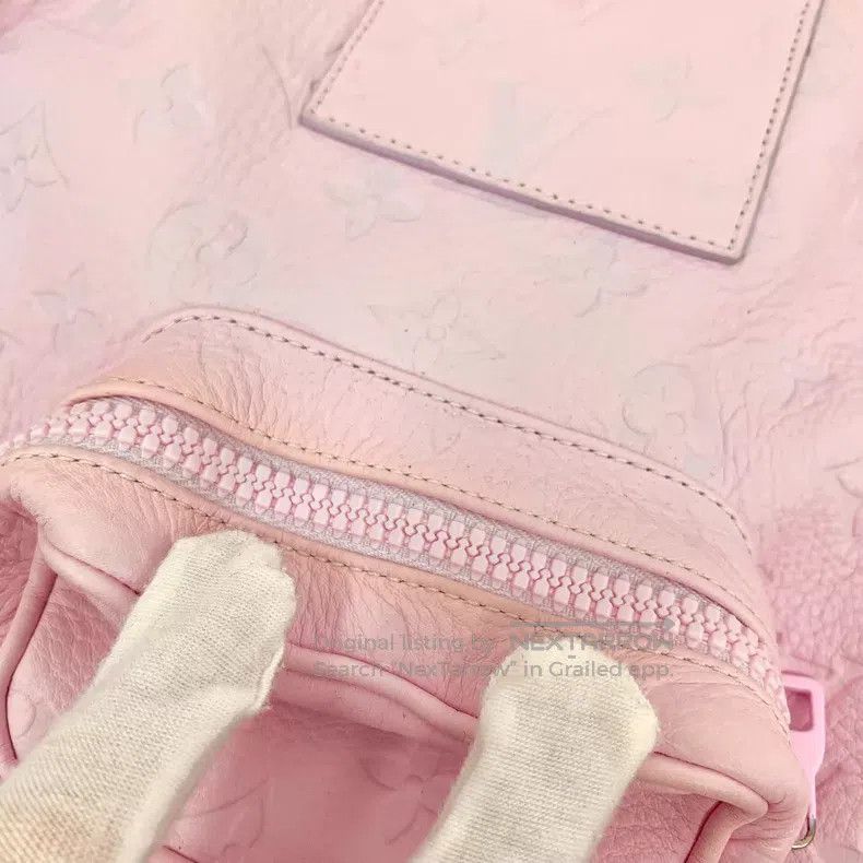 Louis Vuitton Louis Vuitton Pink logo presbyopic embossed full print cow Size US S / EU 44-46 / 1 - 9 Thumbnail