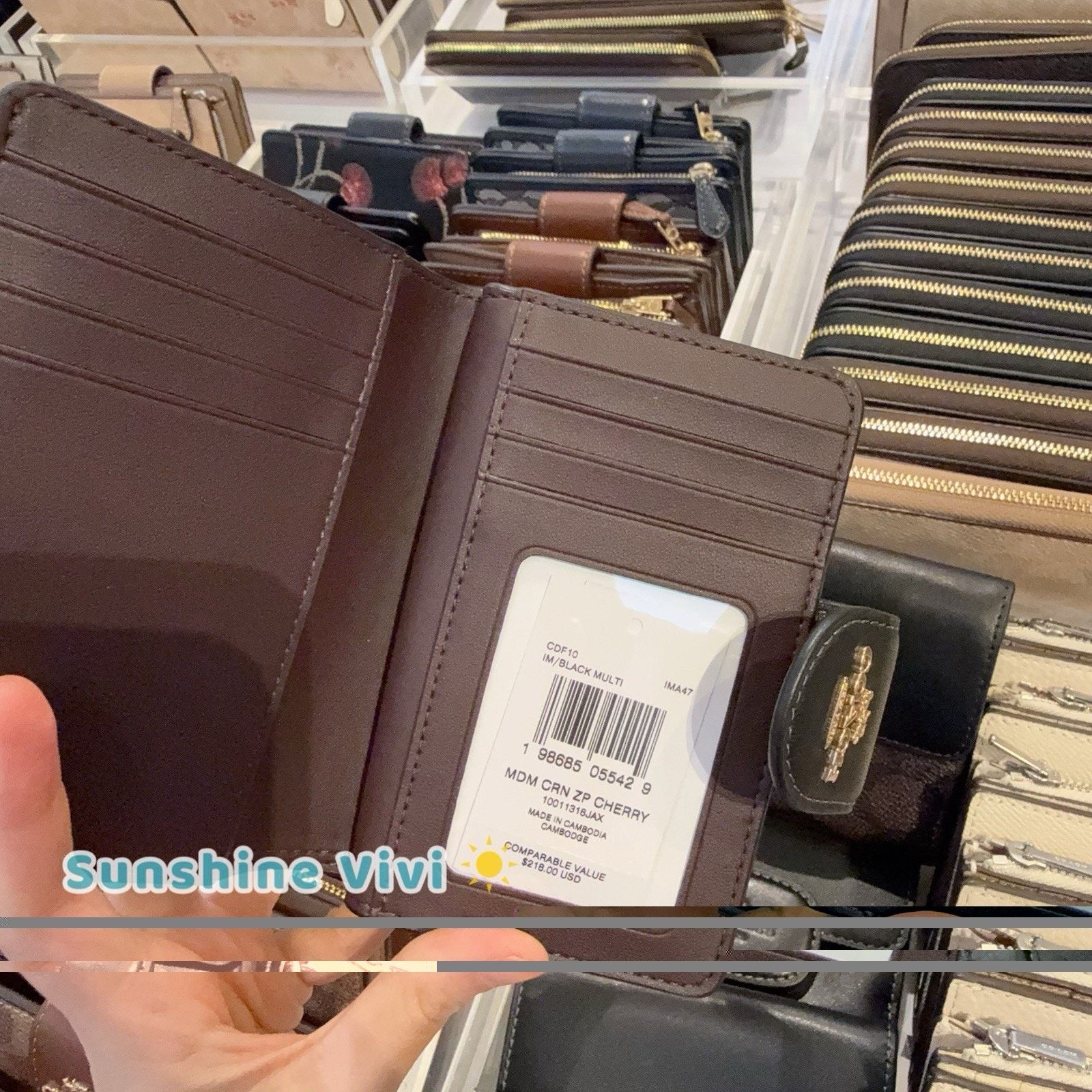 Coach NWT Coach Medium Corner Zip Wallet Cherry Gold/Black CDF10 Size ONE SIZE - 5 Thumbnail
