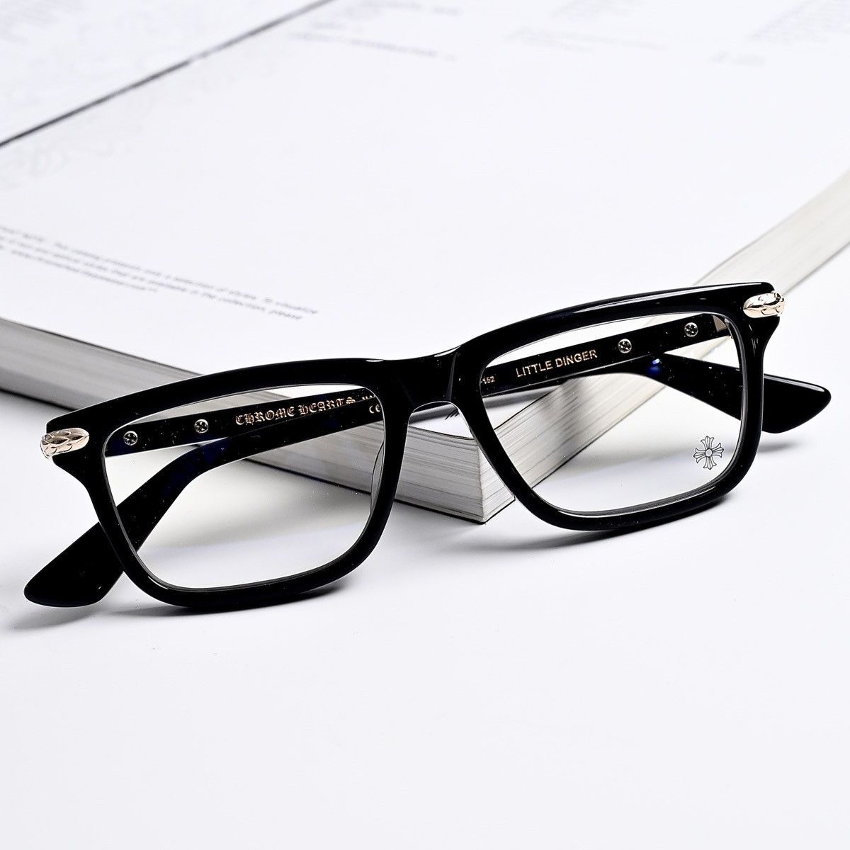 CHROME HEARTS LITTLE DINGER GLASSES