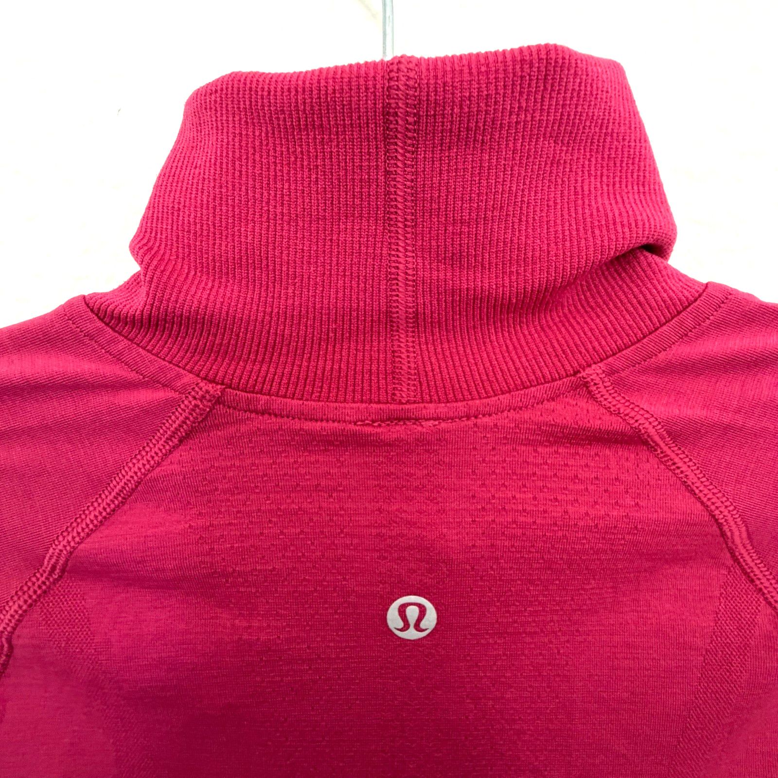 Lululemon Lululemon Swiftly Tech Turtleneck 2.0 Pink Running Shirt 4 Size S / US 4 / IT 40 - 4 Thumbnail