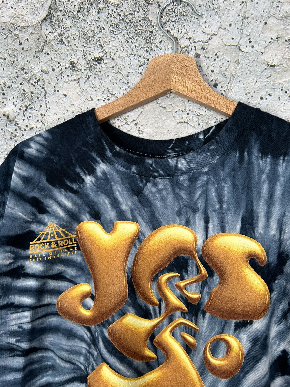 Band Tees Vintage Yes Europe Tour 2018 Music Art Graphic Tee Pop Size US L / EU 52-54 / 3 - 3 Thumbnail