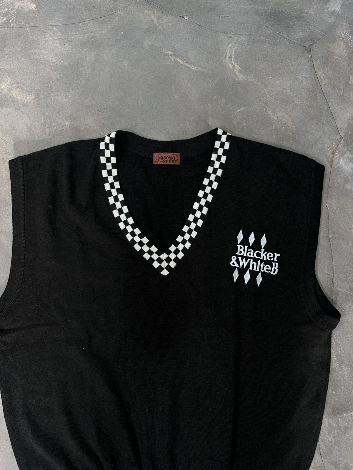 Missoni Missoni Sport Black n White V-Neck Size US M / EU 48-50 / 2 - 4 Thumbnail