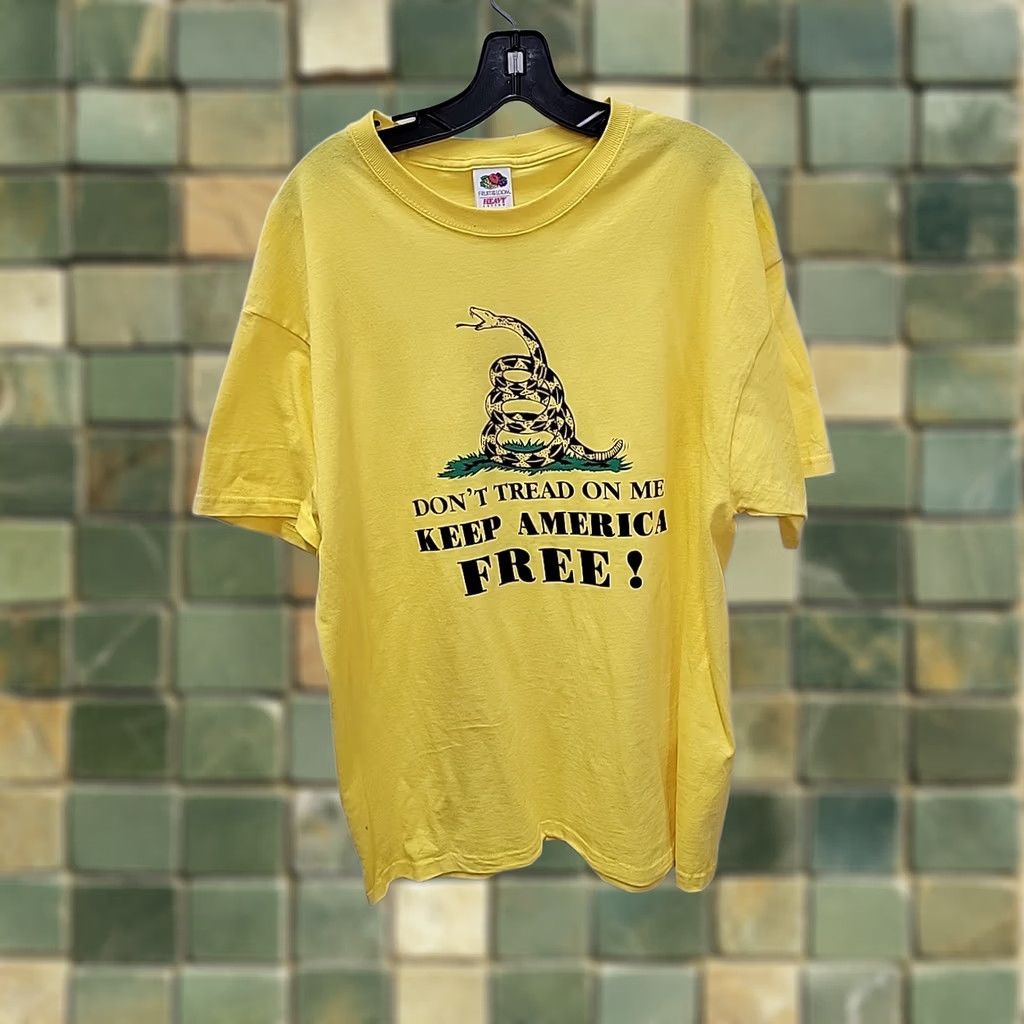 Fruit Of The Loom VINTAGE Men Shirt XL Yellow Don’t Tread On Me Rattlesnake Graphic Tee Fruit of the Loom Mens Crew Neck Short Sleeve Cotton Size US XL / EU 56 / 4 - 1 Thumbnail