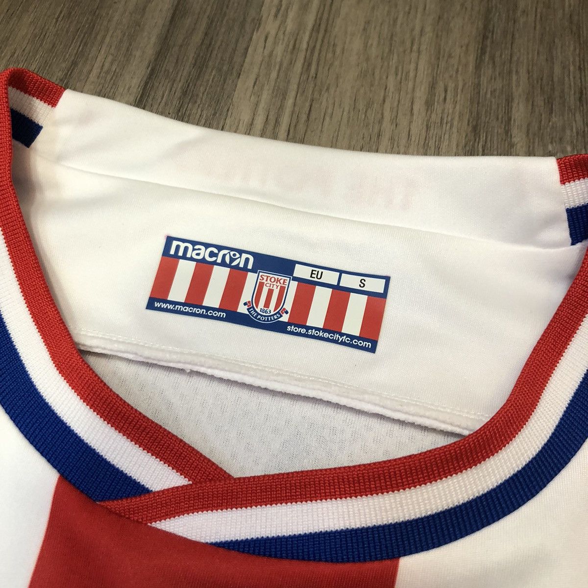 Macron Stoke City 15/16 home shirt #22 Shaqiri Size US S / EU 44-46 / 1 - 6 Thumbnail
