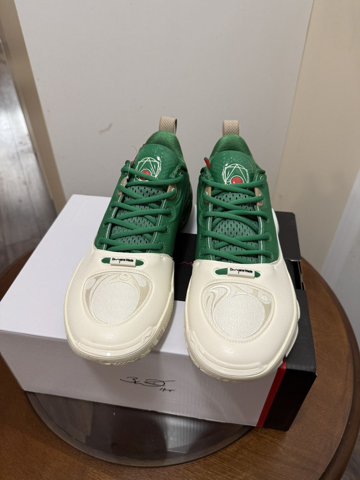 Li-Ning Wow 12’s “Wade Boulevard” Size US 10 / EU 43 - 1 Thumbnail