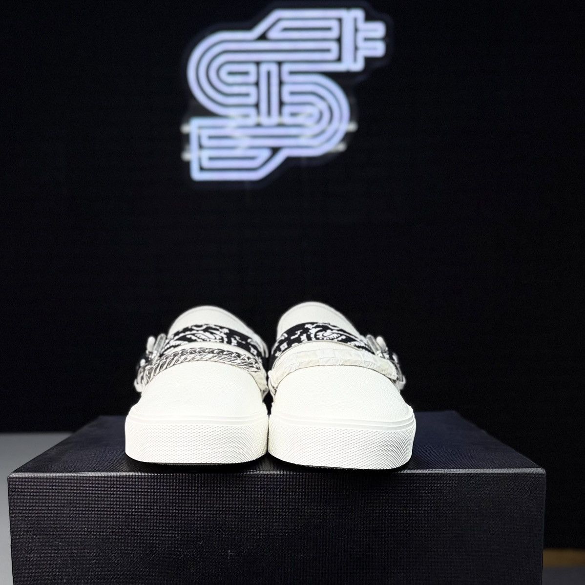Amiri Amiri Bandana Chain Slip-On Sneaker Size US 8 / EU 41 - 3 Thumbnail