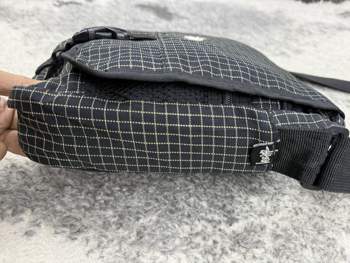 Stussy Vintage RARE 90s STUSSY Small Checked Flip On Sling Bag Size ONE SIZE - 3 Thumbnail