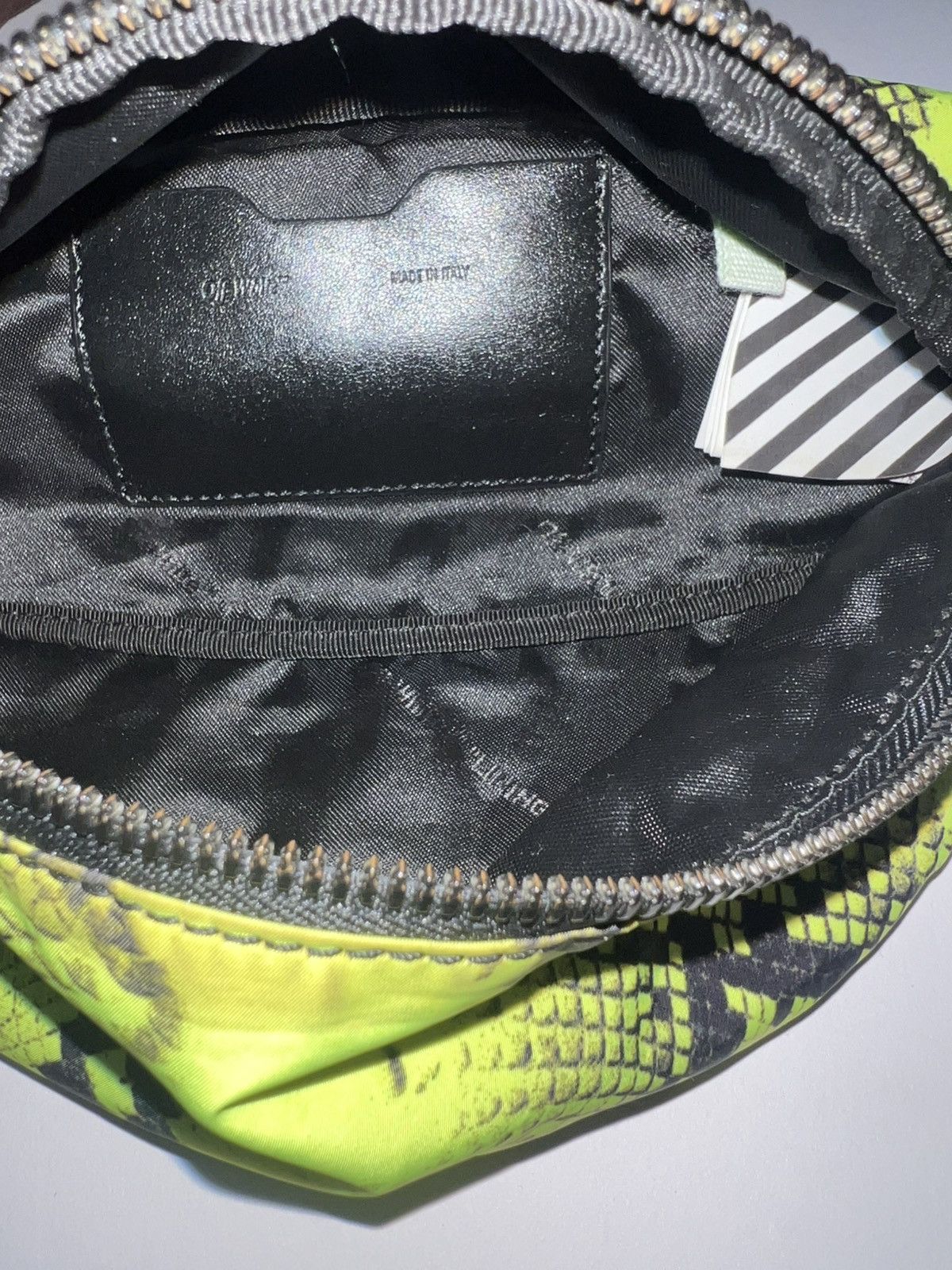 Off-White × Virgil Abloh Off-White Neon Green Black Python Print Belt Bag Virgil Size ONE SIZE - 13 Thumbnail