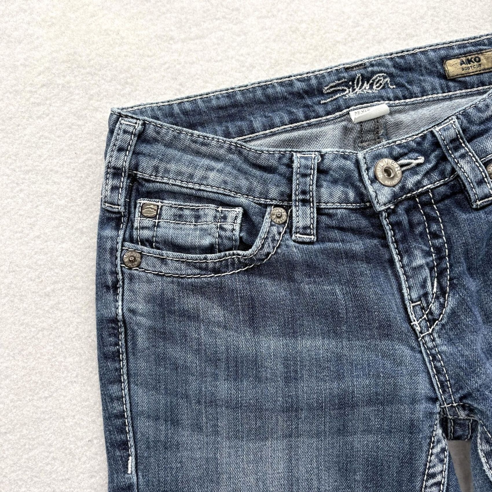 Silver Jeans Co. Silver Jeans Aiko Bootcut Womens 27x31 Jeans Blue Low Rise Stretch Denim Y2K Grunge Baggy? Size 27" / US 4 / IT 40 - 3 Thumbnail