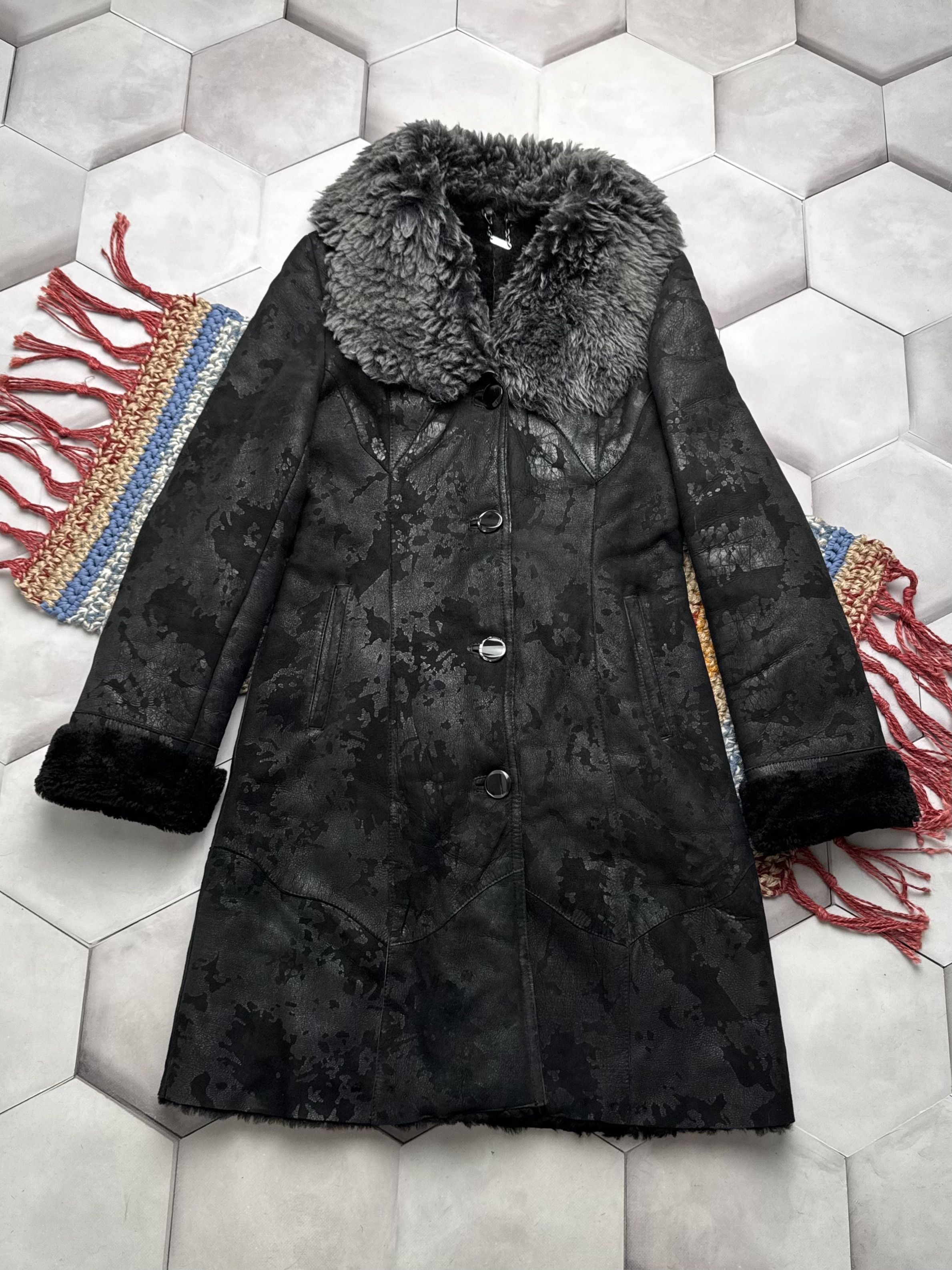 Japanese Brand Vintage Real Sheepskin Coat (E4) Size S / US 4 / IT 40 - 1 Thumbnail