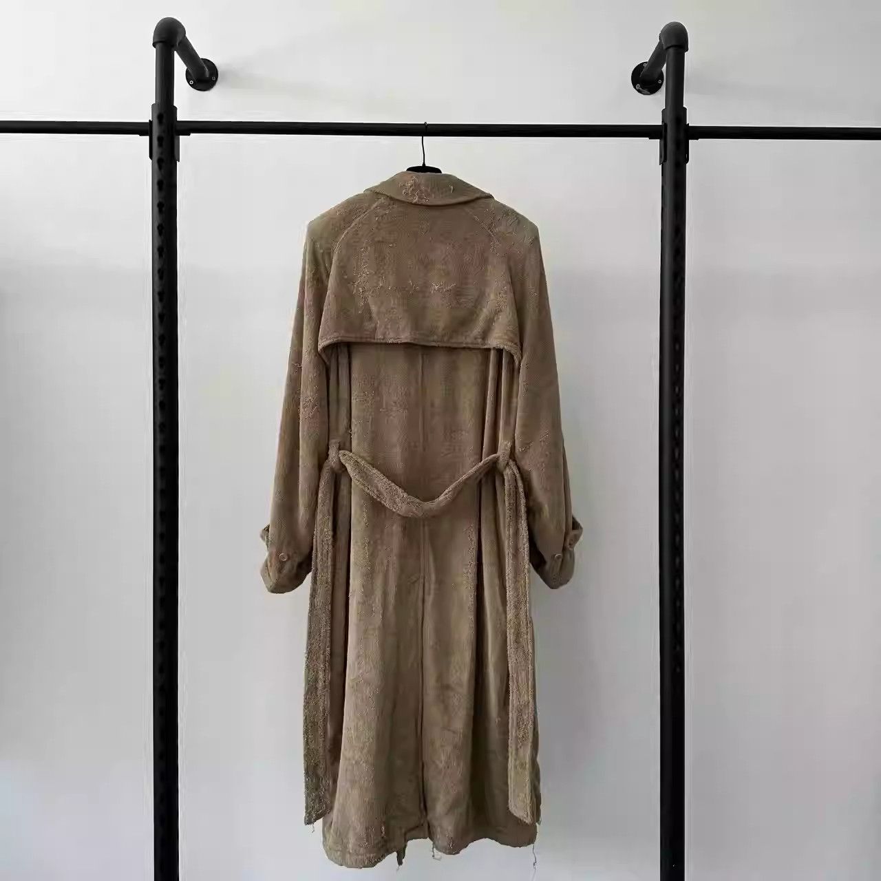Balenciaga Balenciaga FW22 Trench Coat Size US L / EU 52-54 / 3 - 2 Thumbnail