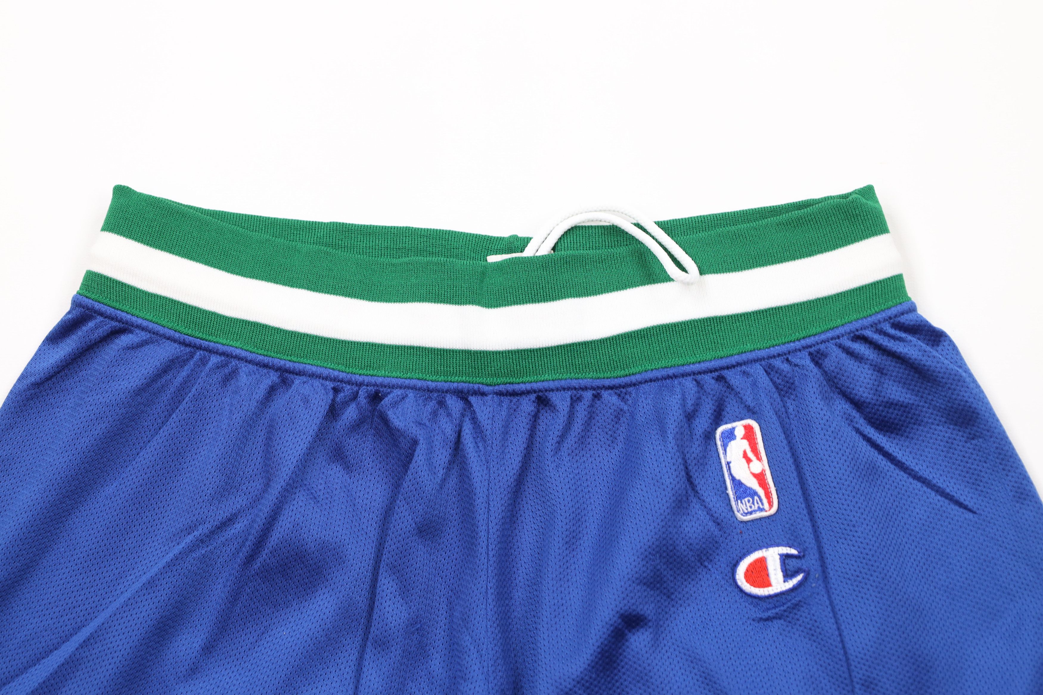 Champion × Vintage Vintage 90s Champion Mavericks Basketball Shorts Blue USA Size US 34 / EU 50 - 2 Thumbnail