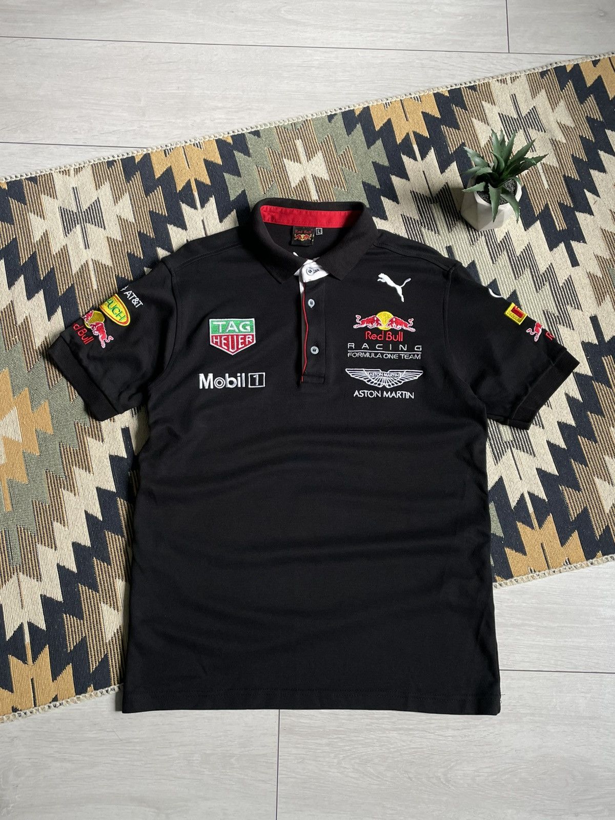 Red Bull Vintage Red Bull Aston Martin Big Logo Y2K T-shirt Size US L / EU 52-54 / 3 - 1 Thumbnail