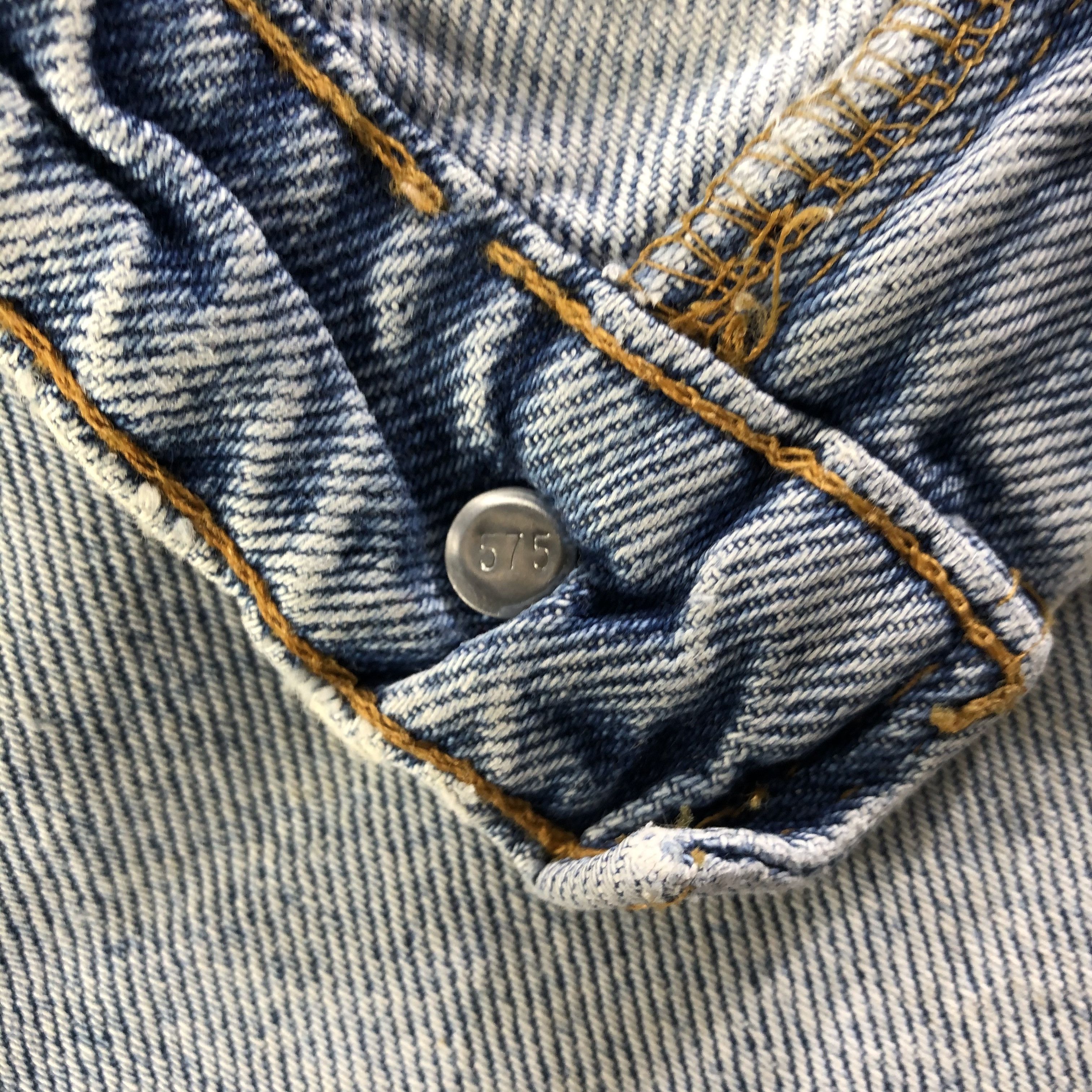 Levi's × Vintage 90s Vintage Light Wash Levis 550 Jeans-J4433 Size 39" - 9 Thumbnail
