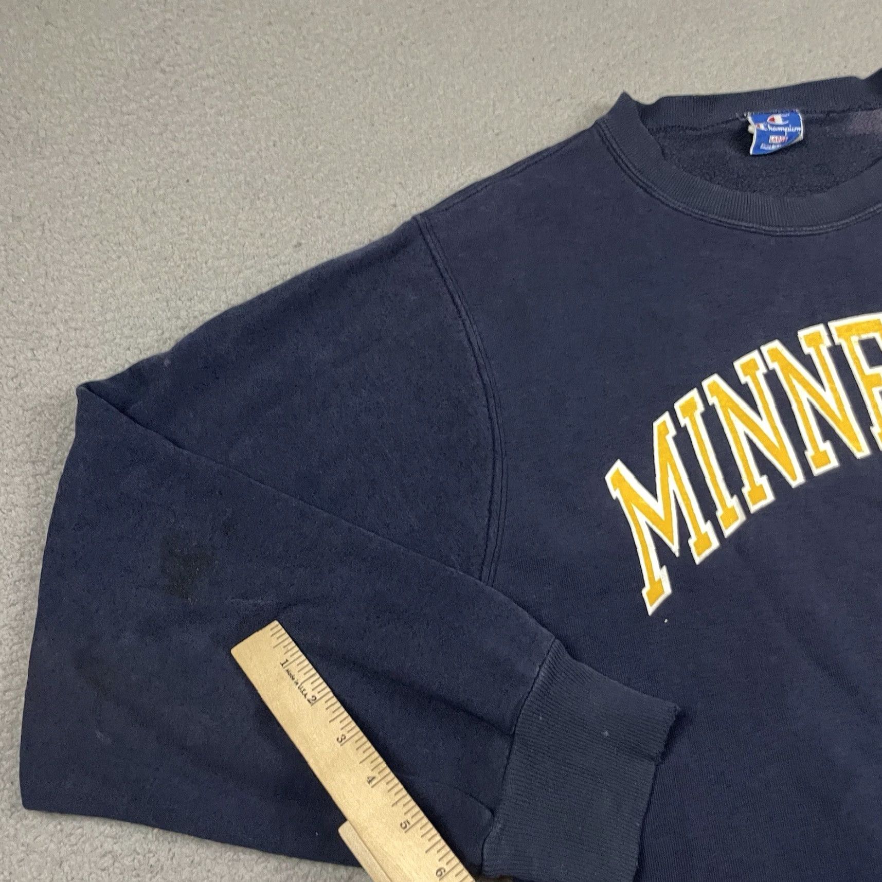 Champion VINTAGE Champion Minnesota Gophers Sweatshirt Shirt Adult L Blue 80s Rare Vtg L Mens Sweatshirt 80s Art/Graphic Print Size US L / EU 52-54 / 3 - 6 Thumbnail