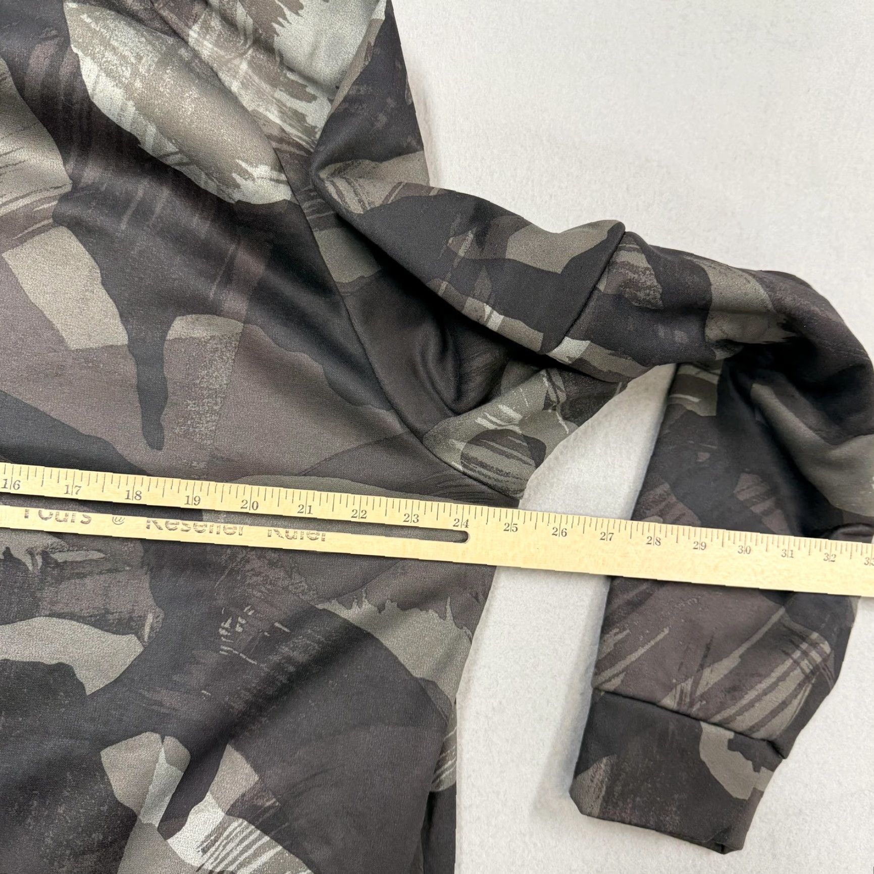 Nike Nike Hoodie Mens Large Gray Camo Therma-FIT Fleece Pullover Logo Sweatshirt Size US L / EU 52-54 / 3 - 6 Thumbnail