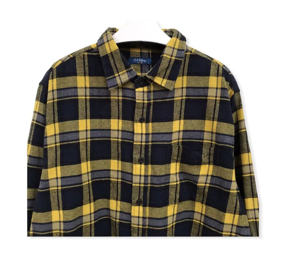 Vintage Vintage Navy Plaid Tartan Flannel Shirt 👕 Size US XL / EU 56 / 4 - 2 Thumbnail