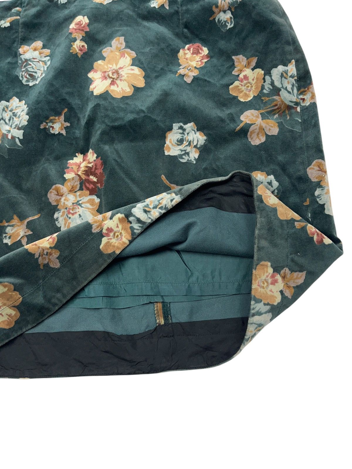 Kenzo × Vintage Vintage Kenzo Jungle Floral Velvet Jacket Skirt Suit Size S / US 4 / IT 40 - 14 Thumbnail