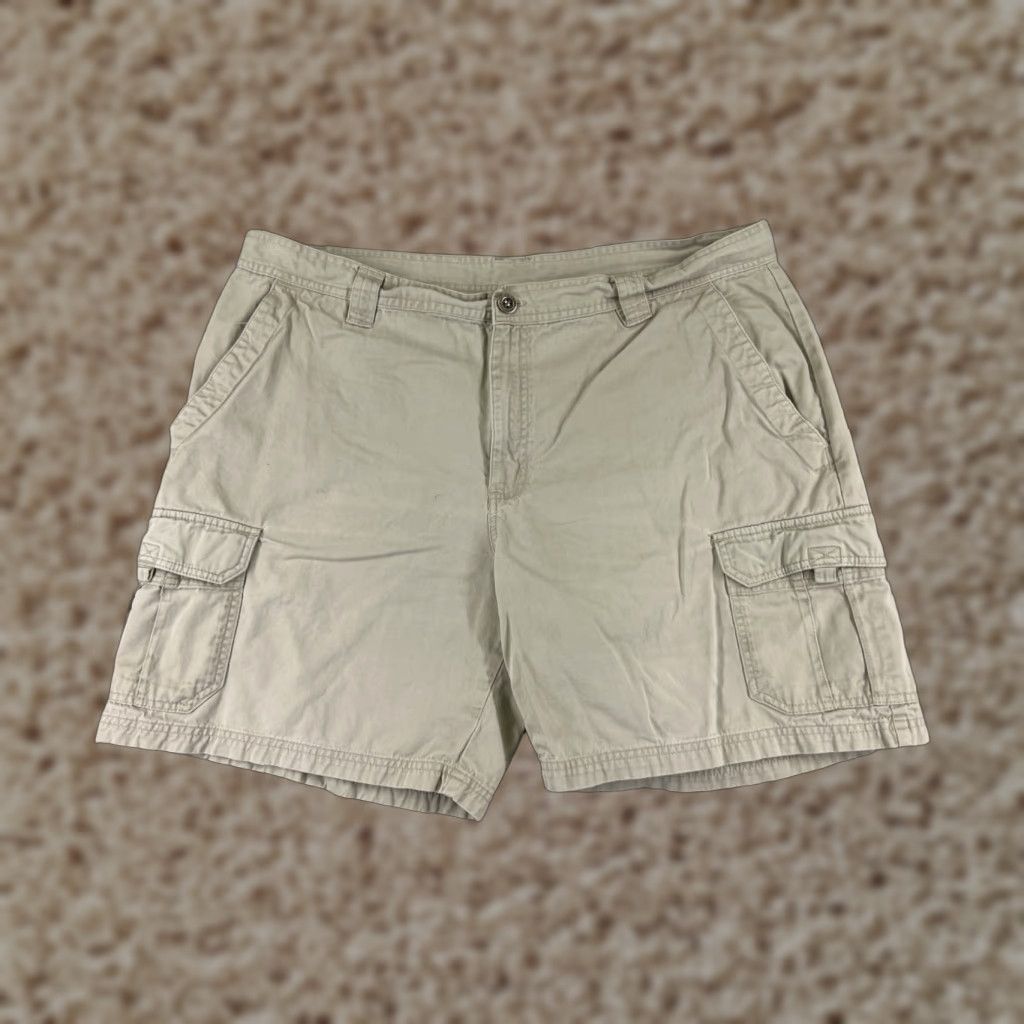 Vintage Columbia Men Cargo Shorts 40 Beige Cotton Twill Hiking Camping Fishing 40x7 Cargo Pocket Belted Regular Inseam 7 in Beige Mens Shorts Size US 40 / EU 56 - 1 Thumbnail