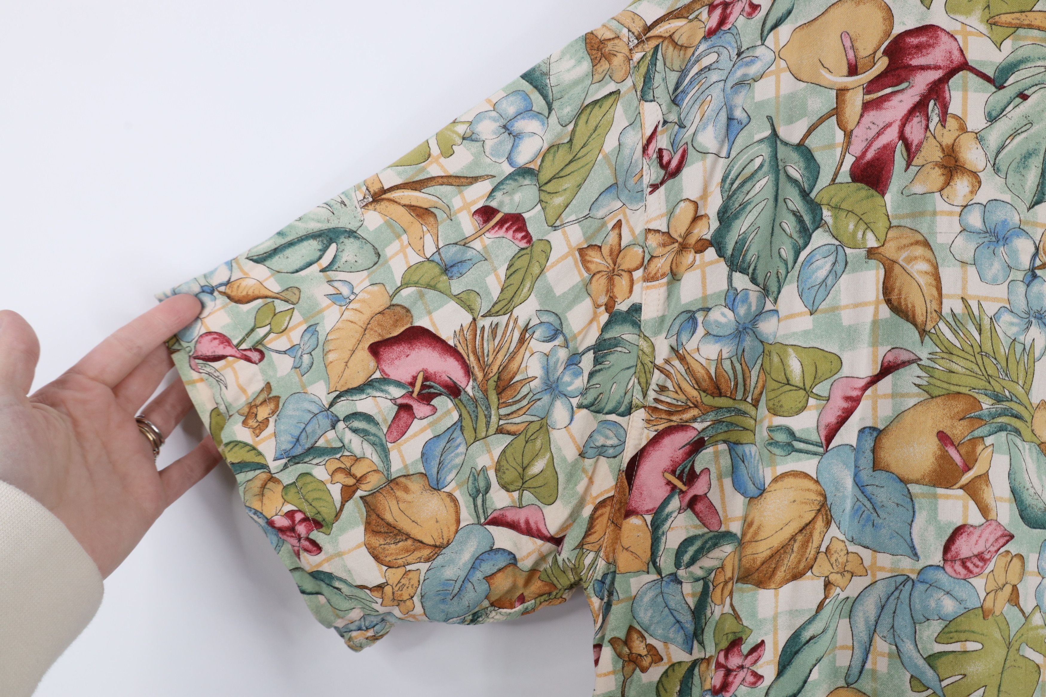 Vintage Vintage 90s Streetwear Flower All Over Print Button Shirt Size US XL / EU 56 / 4 - 5 Thumbnail