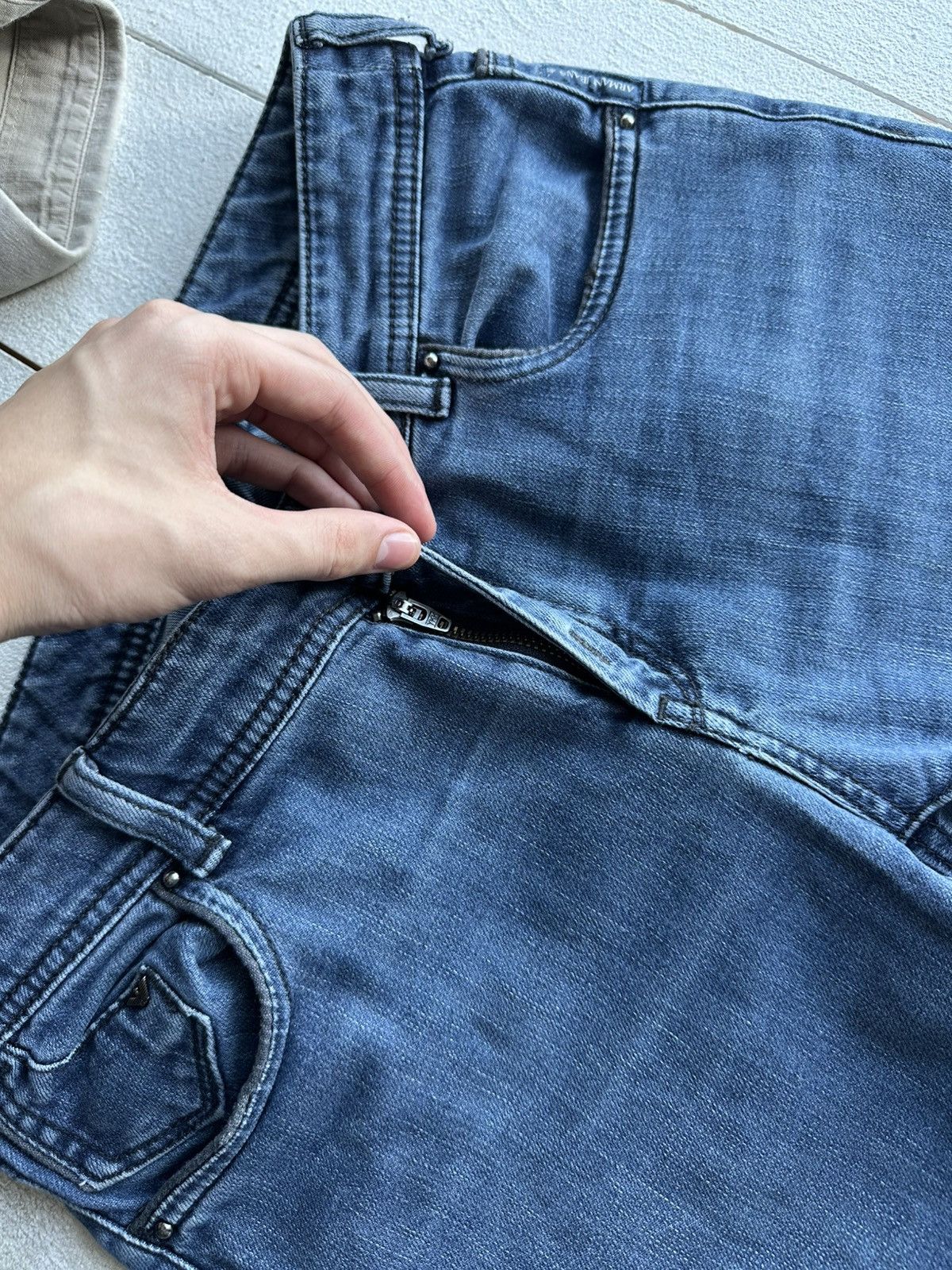 Armani 🚨Y2K WOMEN ARMANI JEANS WITH LOGO AVANT GARDE DENIM PANTS Size 28" / US 6 / IT 42 - 5 Thumbnail
