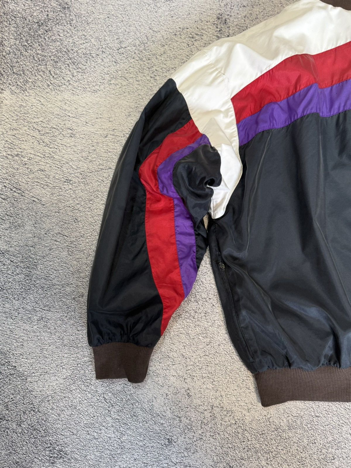 Nike Vintage Nike International Windbreaker Track Jacket Nylon Size US L / EU 52-54 / 3 - 12 Thumbnail