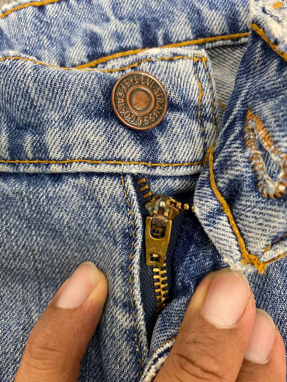 Levi's vintage levis 519 made in usa distressed denim Size US 31 - 11 Thumbnail
