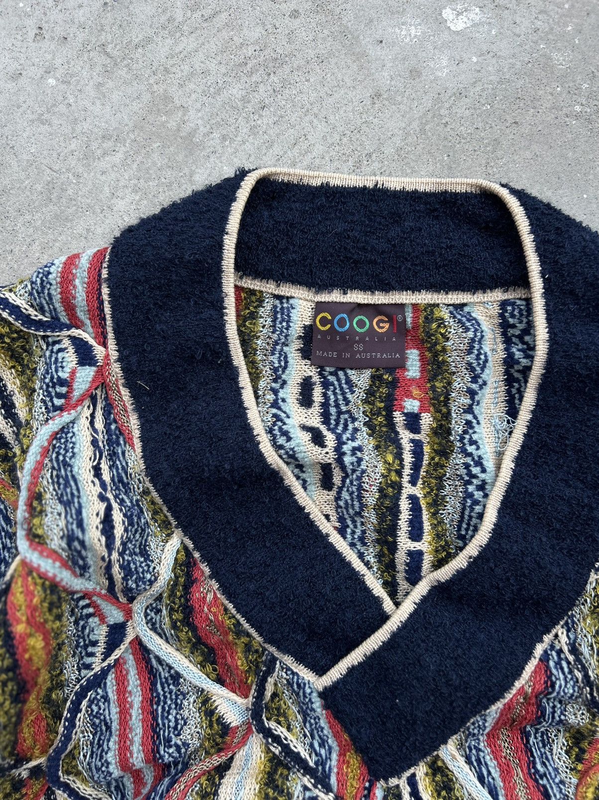 Coogi RARE VINTAGE COOGI 3D MULTICOLOURED CABLE KNIT Size US L / EU 52-54 / 3 - 6 Thumbnail
