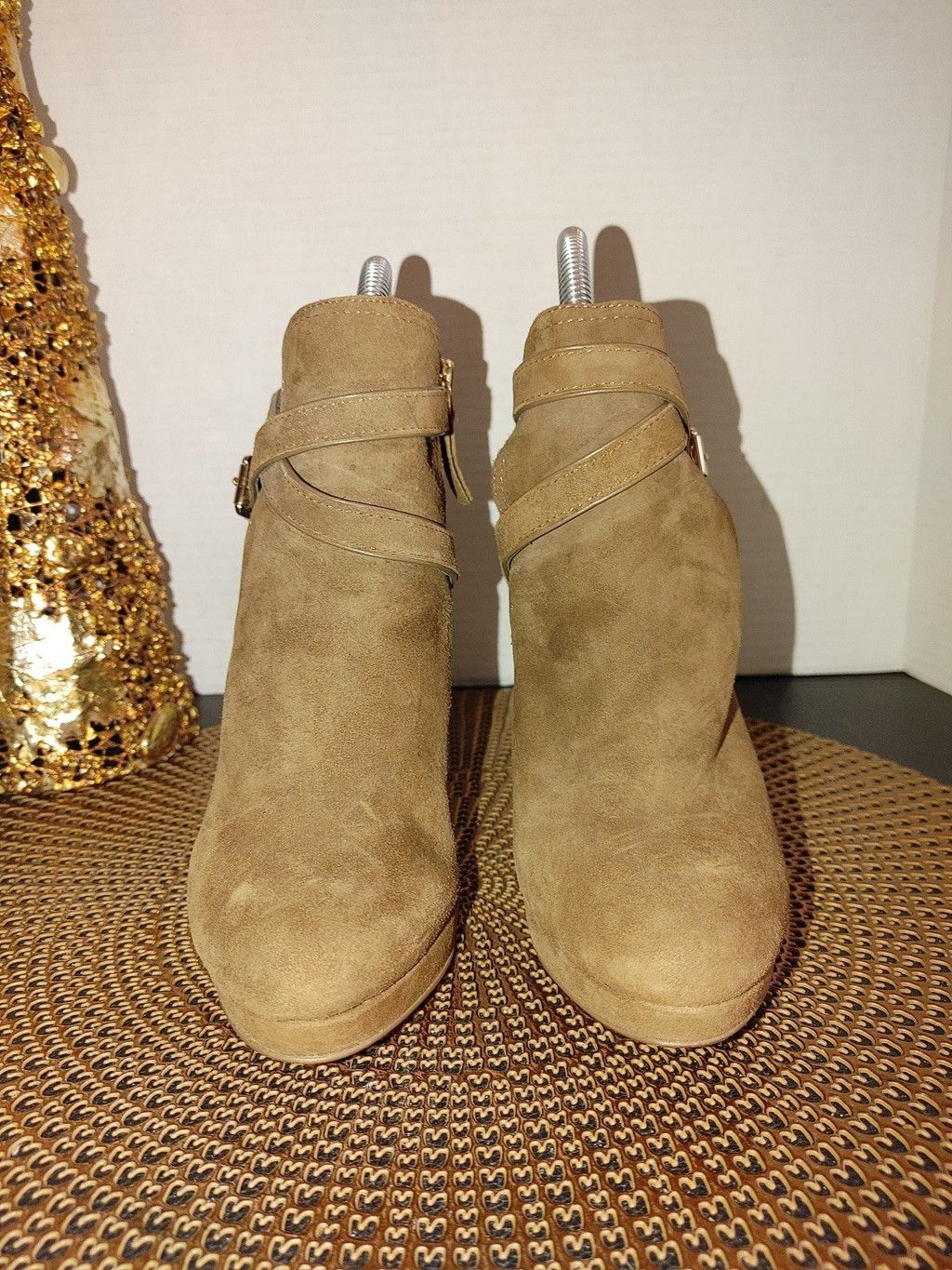 White House Black Market White House Black Market Suede Booties Size 6.5M Size US 6 / IT 36 - 4 Thumbnail