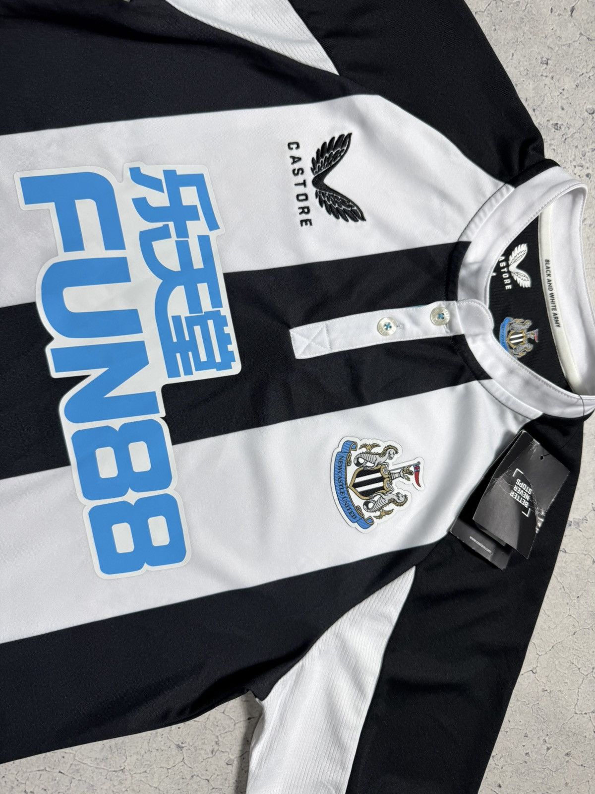 Castore Castore FC Newcastle United 2022/2023 Vintage Soccer Jersey Size US M / EU 48-50 / 2 - 5 Thumbnail