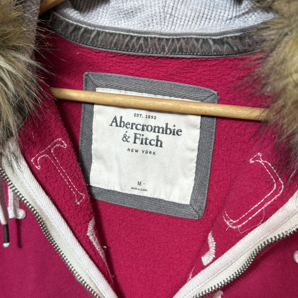 Abercrombie & Fitch 📌 Crazy Y2K Abercrombie & Fitch Y2K Faux Fur Zip-Hoodie Size M / US 6-8 / IT 42-44 - 7 Thumbnail