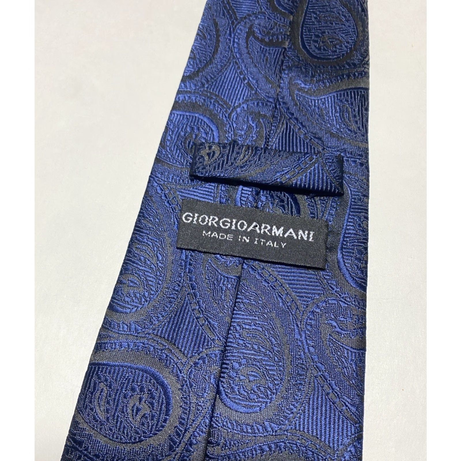 Giorgio Armani Giorgio Armani Men Tie Navy Paisley 100% Silk Made in Italy Long 58.75" Wide 4" Vintage Designer Preppy Retro Mens Size ONE SIZE - 7 Thumbnail