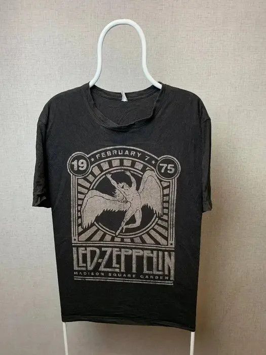 Led Zeppelin Led Zeppelin T-shirt 7 february 1975 rock vintage size XL Size US XL / EU 56 / 4 - 1 Thumbnail