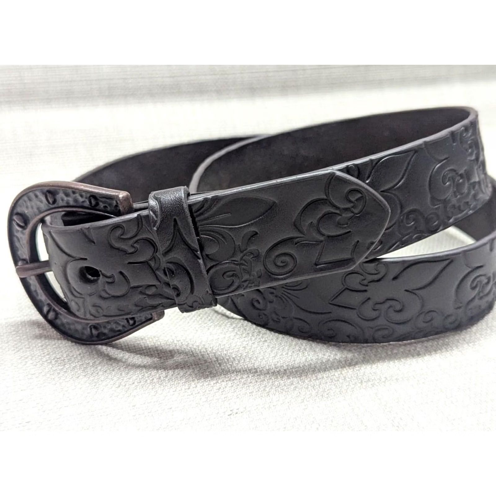 Ariat VINTAGE Ariat belt Western Belt 38 dark brown TOOLED buckle Y2K fleur de lis Men Adults 38 Leather Studded Size 38 - 2 Thumbnail