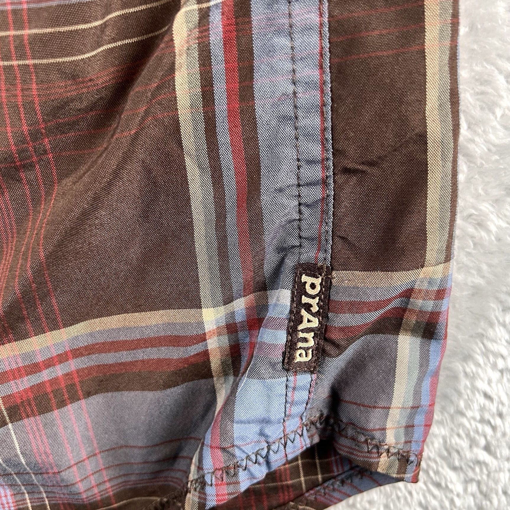 Prana prAna Plaid Shirt Men’s M Button-Up Long Sleeve Blue Brown Preppy Button-Down Shirt Mens M Blue Plaid Size US M / EU 48-50 / 2 - 5 Thumbnail