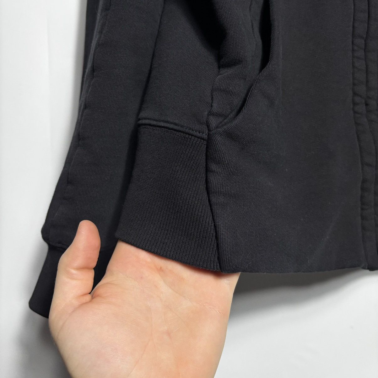 C.P. Company C.P. Company zip black sweatshirt M size Size US M / EU 48-50 / 2 - 9 Thumbnail