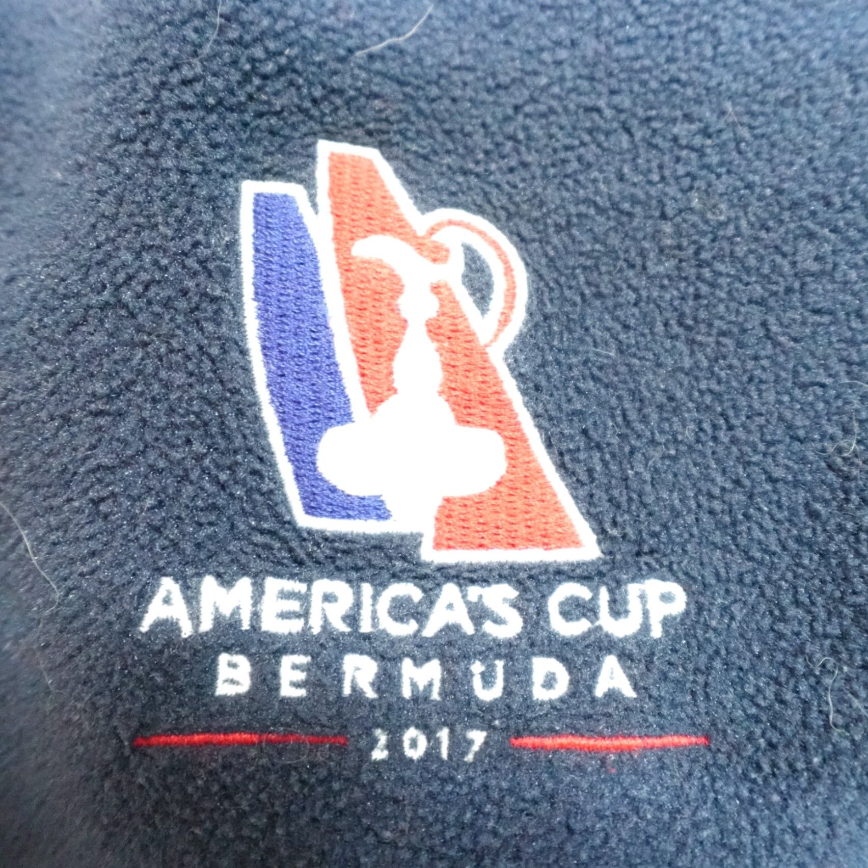 Vineyard Vines Vineyard Vines America’s Cup Bermuda Womens Vest Medium Blue Full Zip Embroidered Official Vest Women M Blue Front Zip Size M / US 6-8 / IT 42-44 - 2 Thumbnail