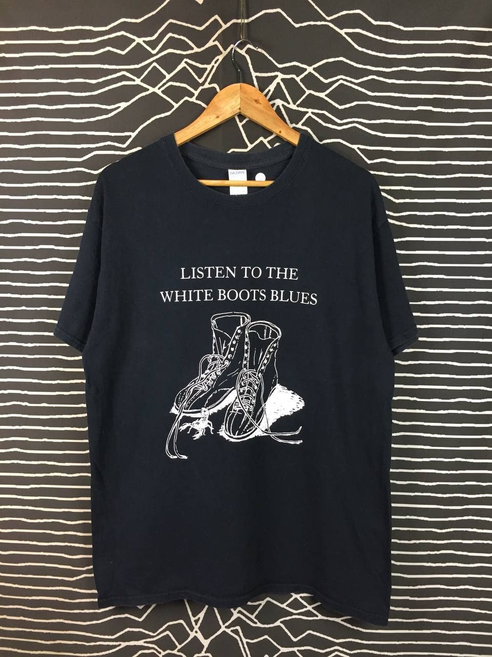 Japanese Brand DEPT White Boots Blues Riki Choshu Japan Wrestling Merch Tee Size US L / EU 52-54 / 3 - 1 Thumbnail