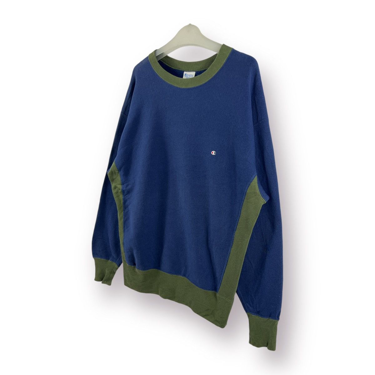 Champion 🔥 Champion Y2K Streetwear Roundneck Sweatshirt - M Size US M / EU 48-50 / 2 - 2 Thumbnail