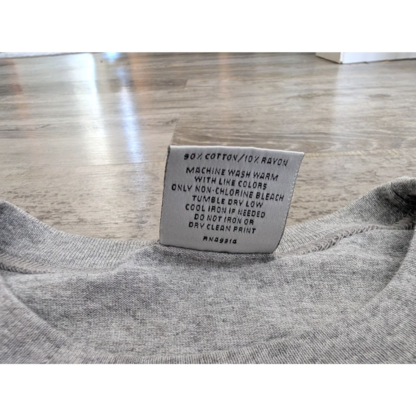 Vintage VINTAGE NMU Alumni Gray T-Shirt Crest NMU Wildcats Gear for Sports Big Cotton Unisex Adults Small Mens Girls Womens Size US S / EU 44-46 / 1 - 6 Thumbnail