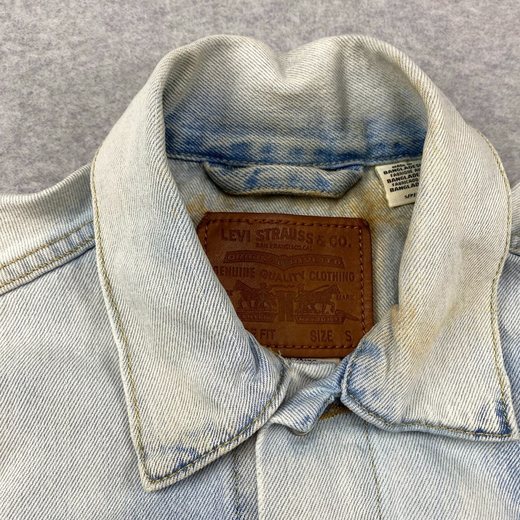 Levi's Levi's Trucker Jacket Mens Small S Vintage Fit Acid Wash Denim Button Up Pockets Blue Size US S / EU 44-46 / 1 - 7 Thumbnail