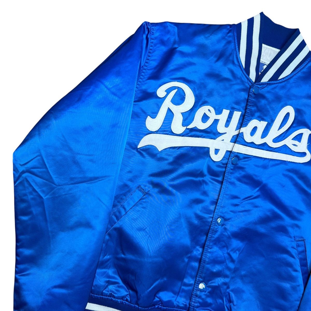 Starter 1990s MLB Kansas City Royals Starter Spell Out Satin Jacket Size US L / EU 52-54 / 3 - 16 Thumbnail