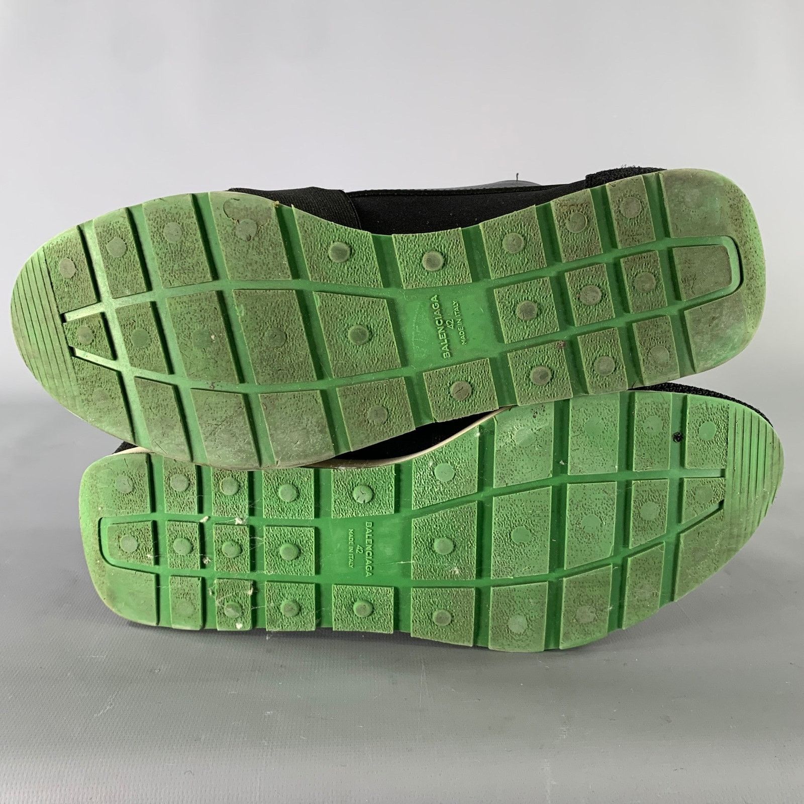 Balenciaga BALENCIAGA Size 9 Black Green Mixed Patterns Runner Sneakers Size US 9 / EU 42 - 7 Thumbnail