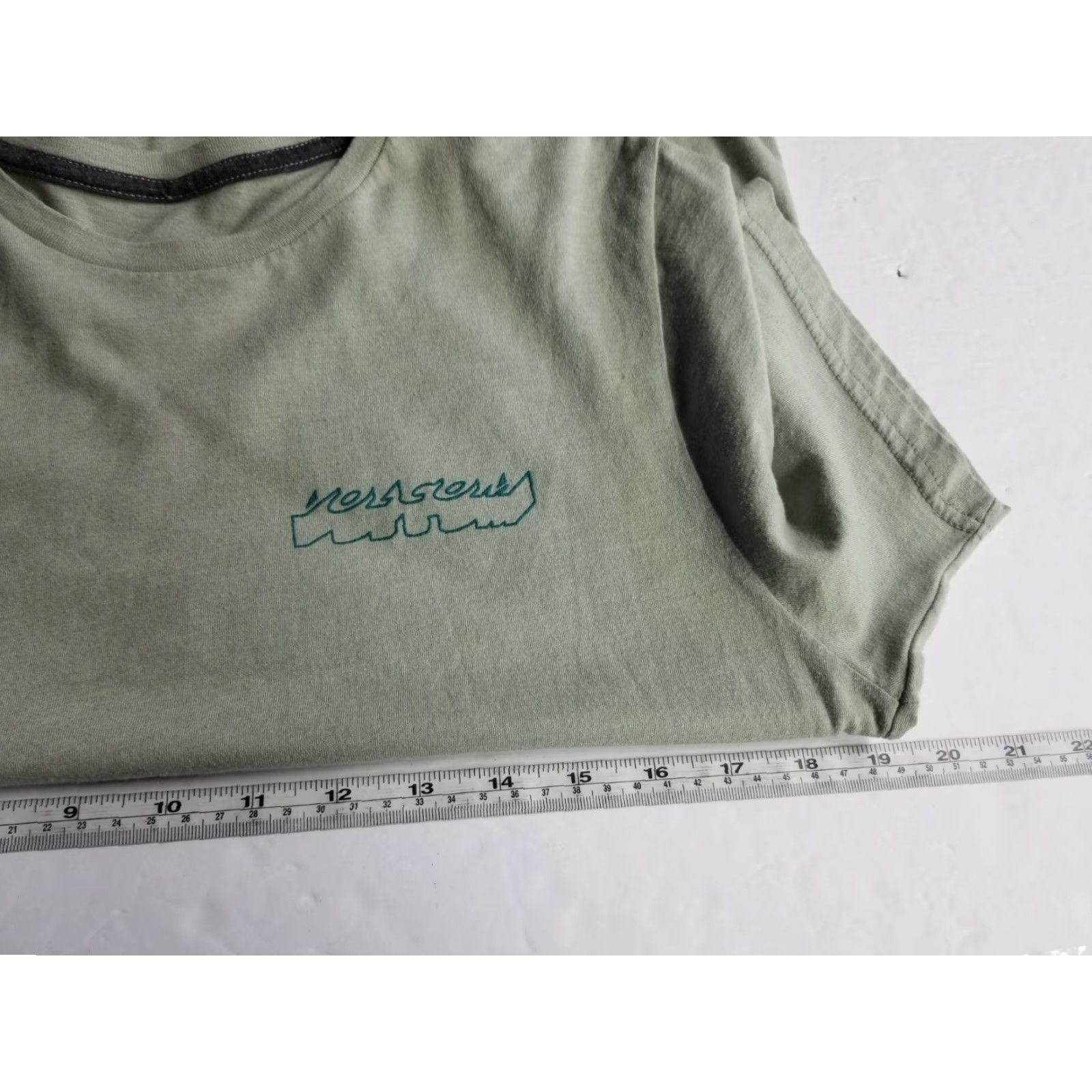 Volcom **Volcom Men's Green Medium T-Shirt** User: Volcom Men's Green Size Medium T-Shirt Size US M / EU 48-50 / 2 - 4 Thumbnail